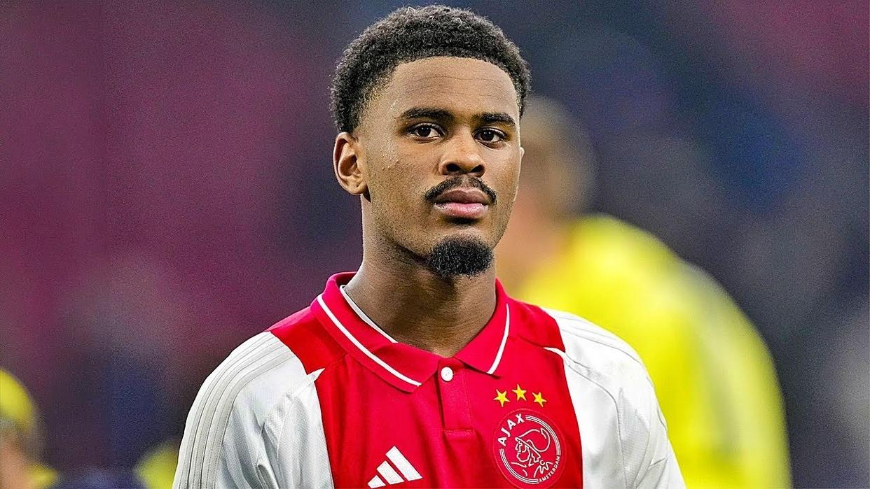 关于转会期阿贾克斯调整名单以备欧冠，刷新队史纪录环节打磨，底气十足，轮换策略成焦点的信息